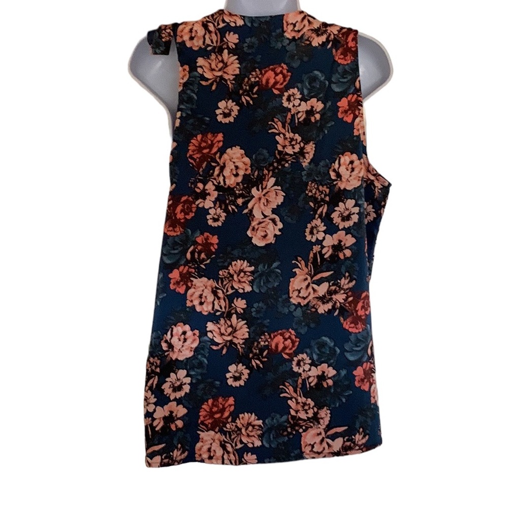 Gibson Tie on shoulder top, beautiful navy floral print